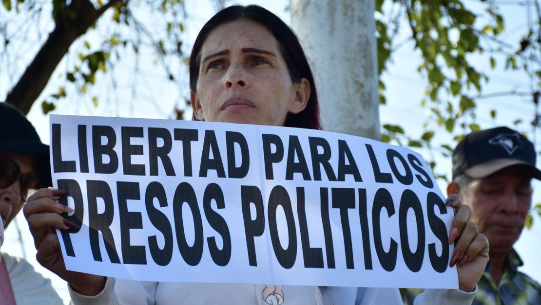 ONG organiza protesta en la UCV por la liberación de presos políticos