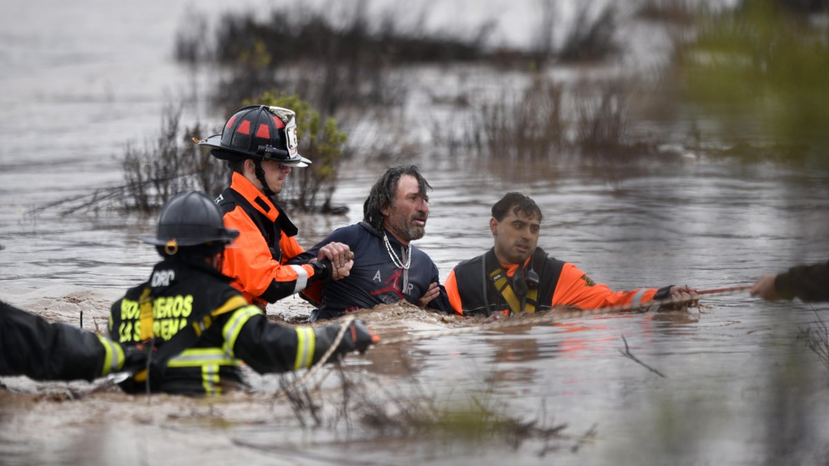 Lluvias extremas, apagones prolongados y evacuaciones por inundaciones en Chile
