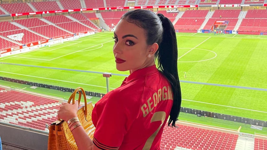 Georgina Rodríguez's support for Spain in the 2026 World Cup final causes debate