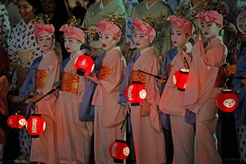 Rito de limpieza para el festival Gion Matsuri en Kioto