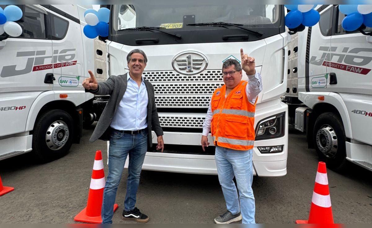 FAW entrega ocho remolcadores modernos para fortalecer transporte pesado en Perú