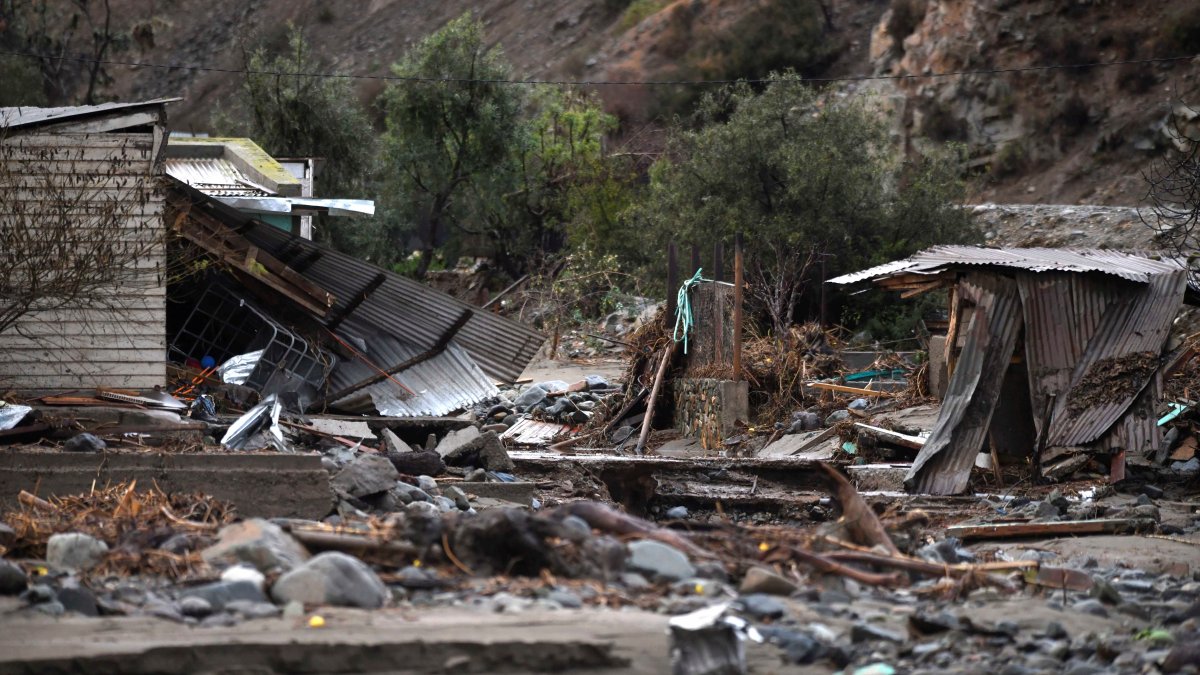 Impacto del sistema frontal en Chile: 100 viviendas destruidas y 3.500 damnificados