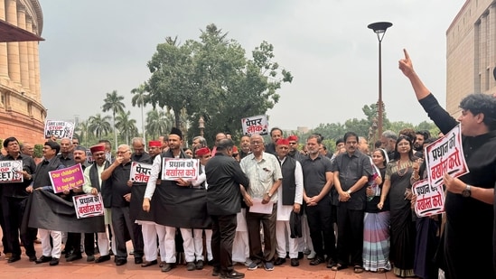Parliament to Discuss Paper Leak Controversy Amid Opposition Demands