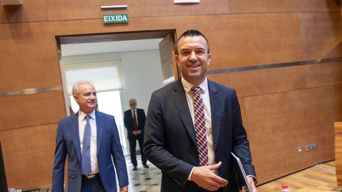 Diputación de Valencia cerrada por funcionario sin órdenes políticas durante la dana