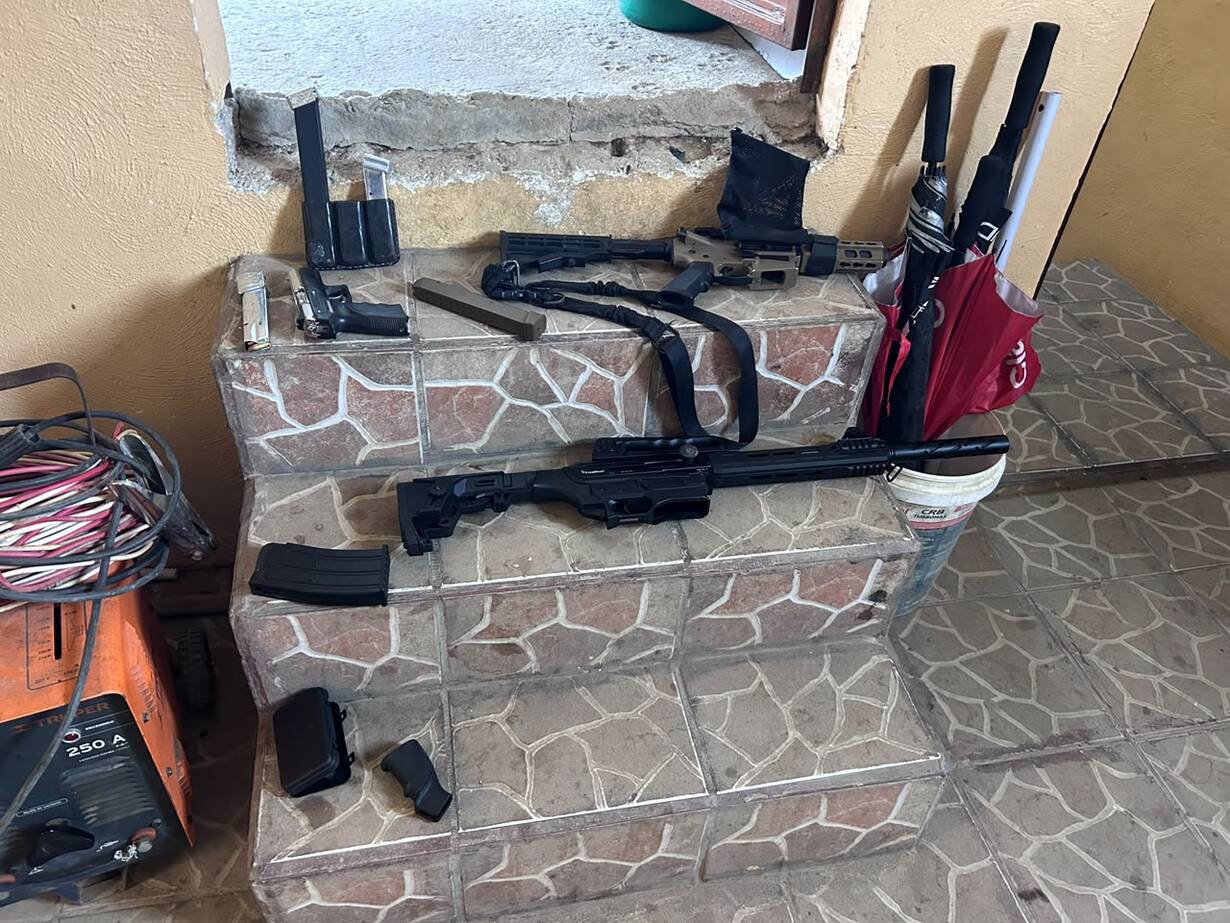Operativos de la PNC y el MP dejan una mujer capturada y el decomiso de armas en allanamientos realizados en varios puntos del país