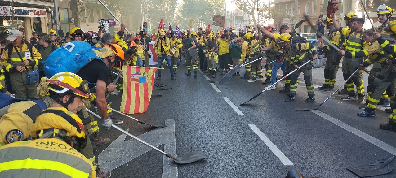 Bomberos forestales denuncian precariedad laboral y desprotección en Aragón