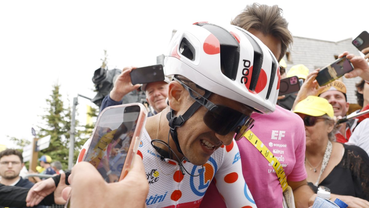 Richard Carapaz gana la clasificación de la montaña en el Tour de Francia 2026