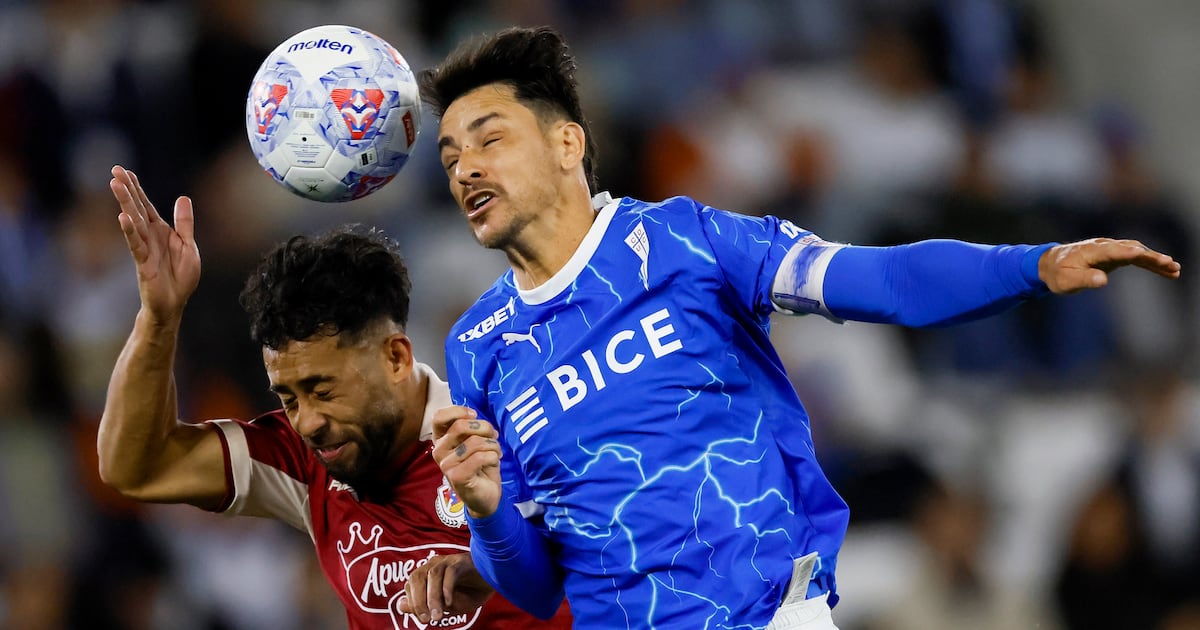Universidad Católica vence a Deportes La Serena en el retorno de la Liga de Primera