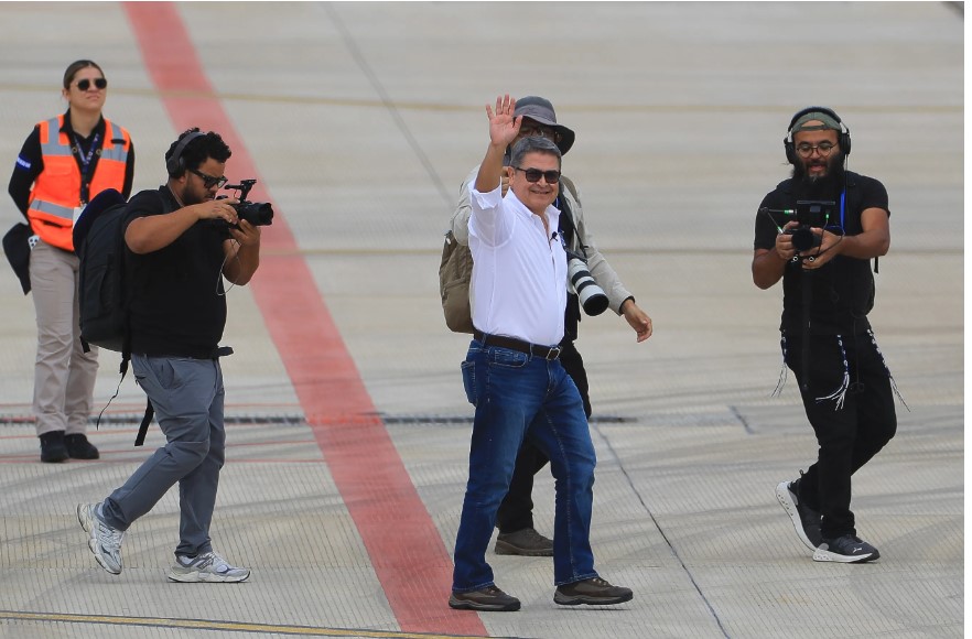 Juan Orlando Hernández regresa a Honduras para enfrentar proceso judicial tras indulto