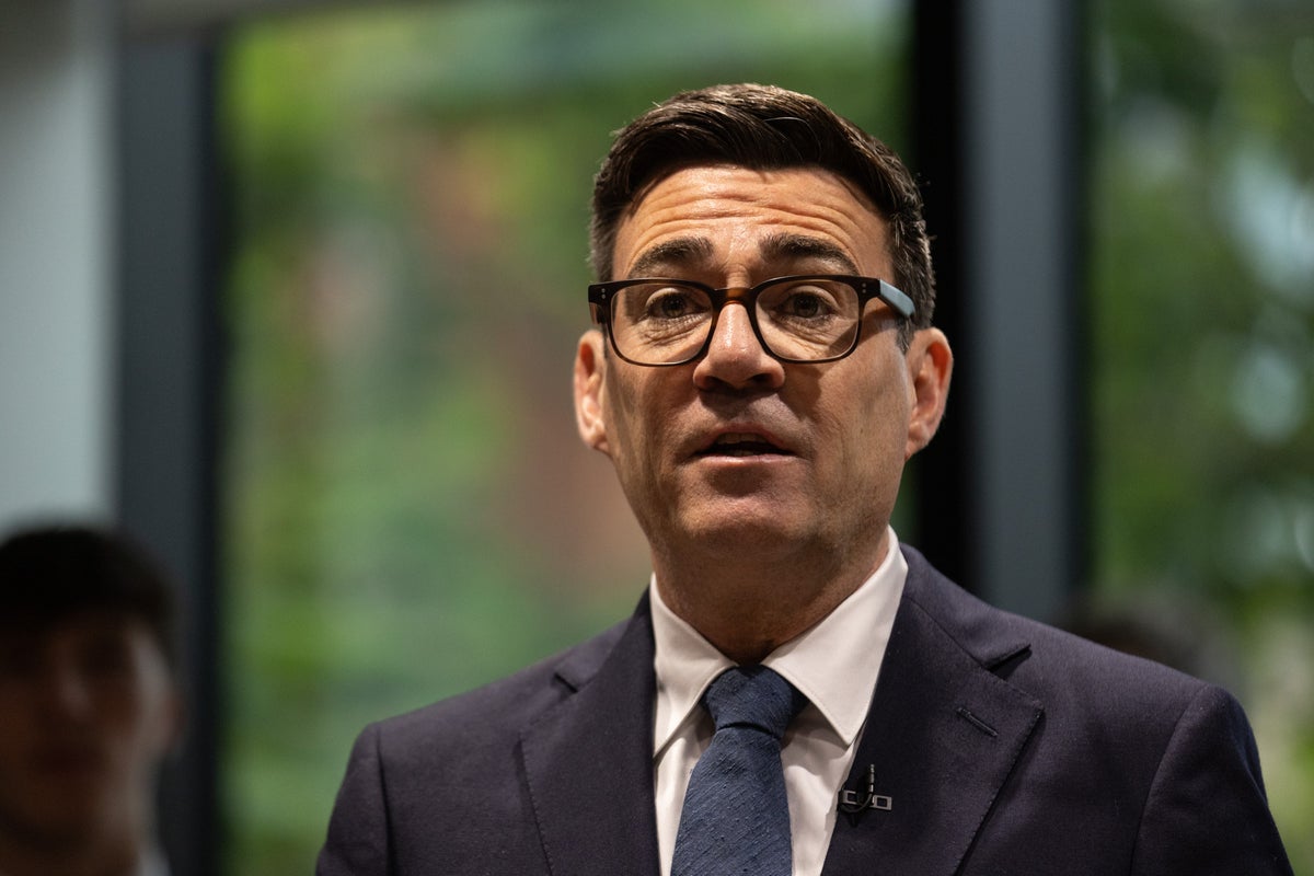 UK PM Andy Burnham hosts Ukrainian President Zelensky to discuss military aid and strategic cooperation