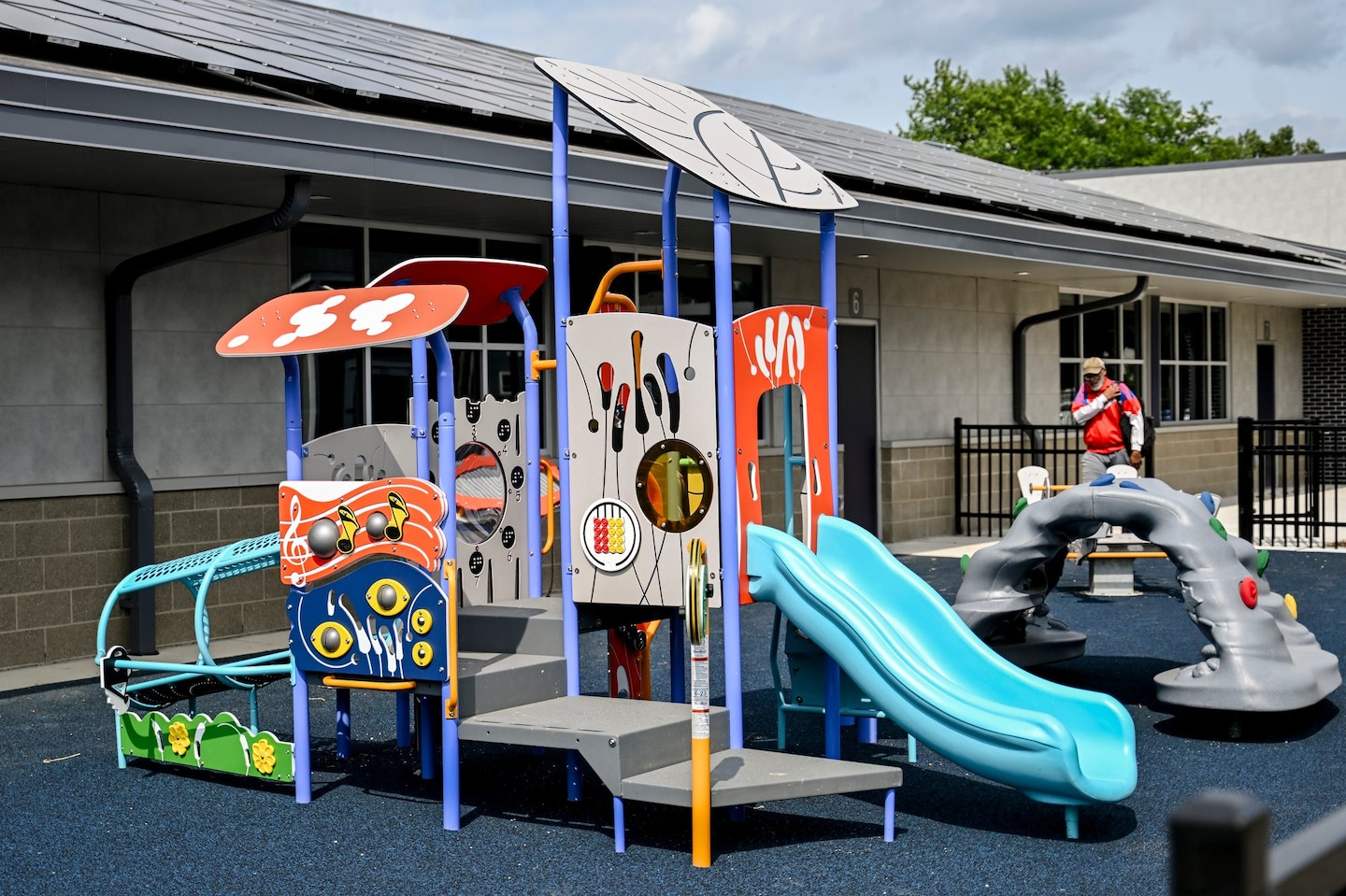 Schools Struggle with Rising Temperatures as Academic Years Begin Earlier