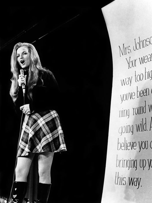 Jeannie C. Riley