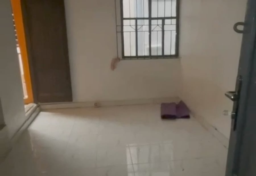 A Decent Lovely Room Self Contain 