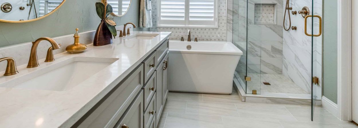 bathroom remodel in tampa {{brizy_dc_image_alt imageSrc=