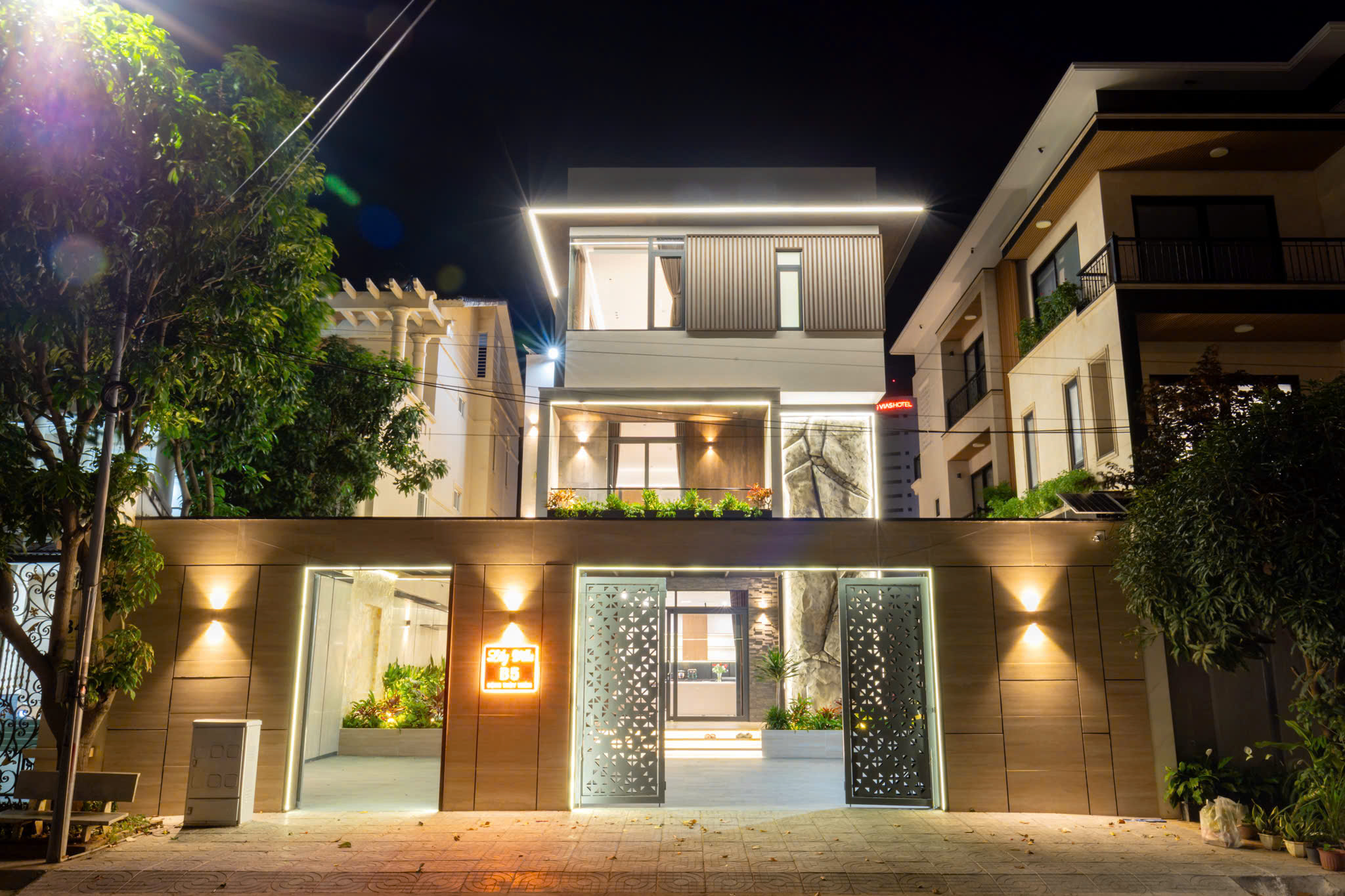 B5 Đặng Thùy Trâm 3