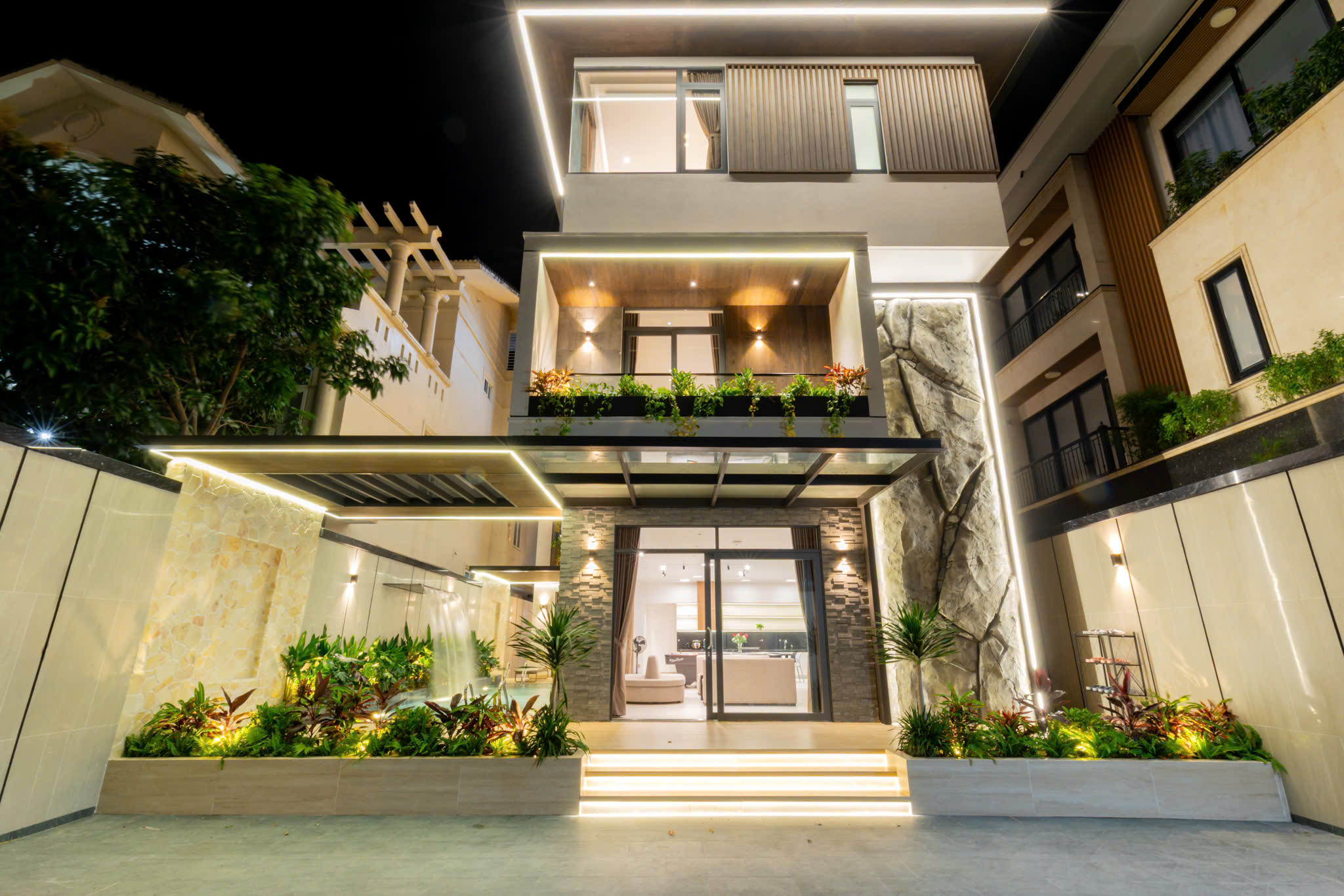 B5 Đặng Thùy Trâm 2