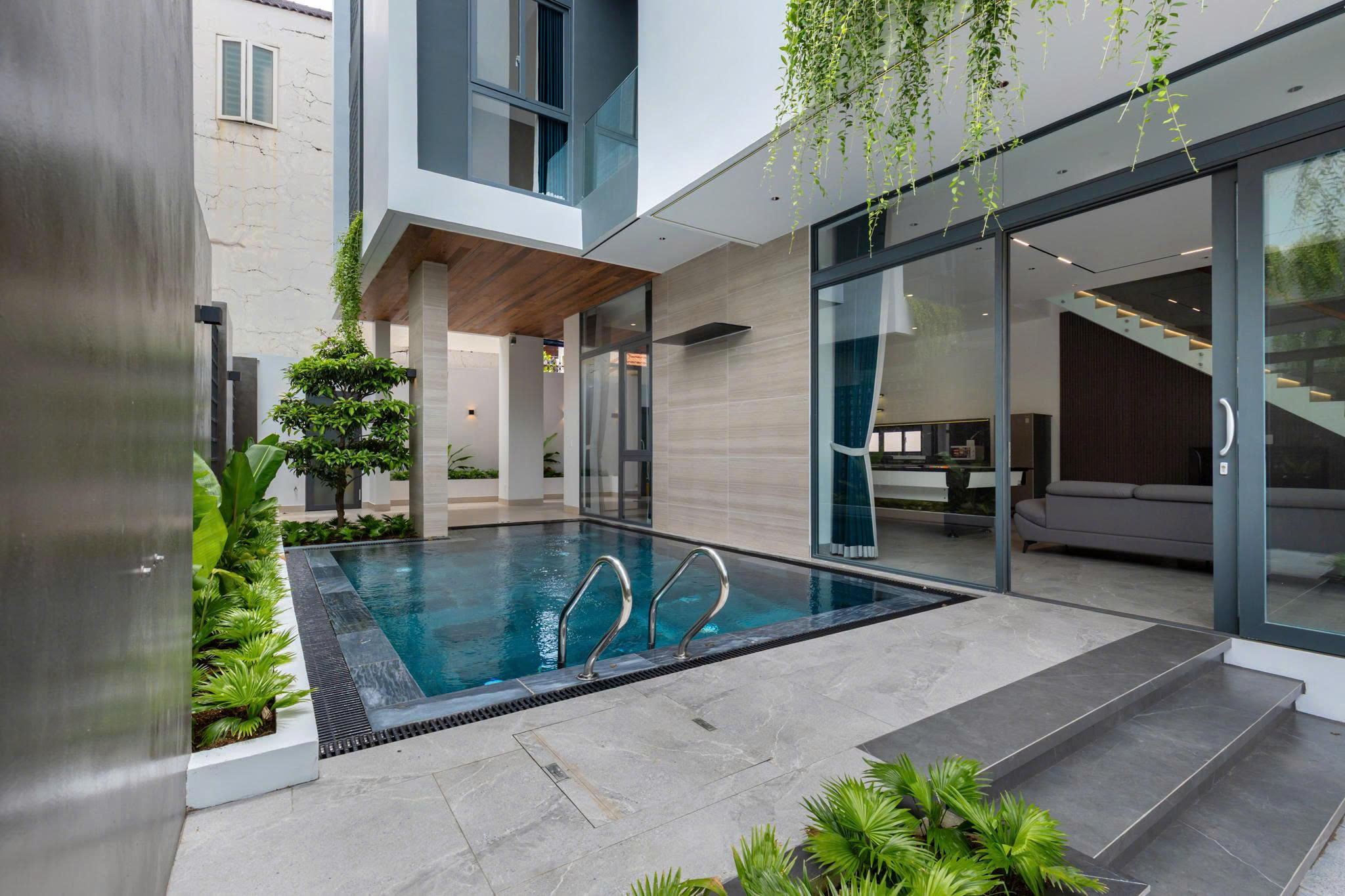 A2 Đặng Thùy Trâm 4