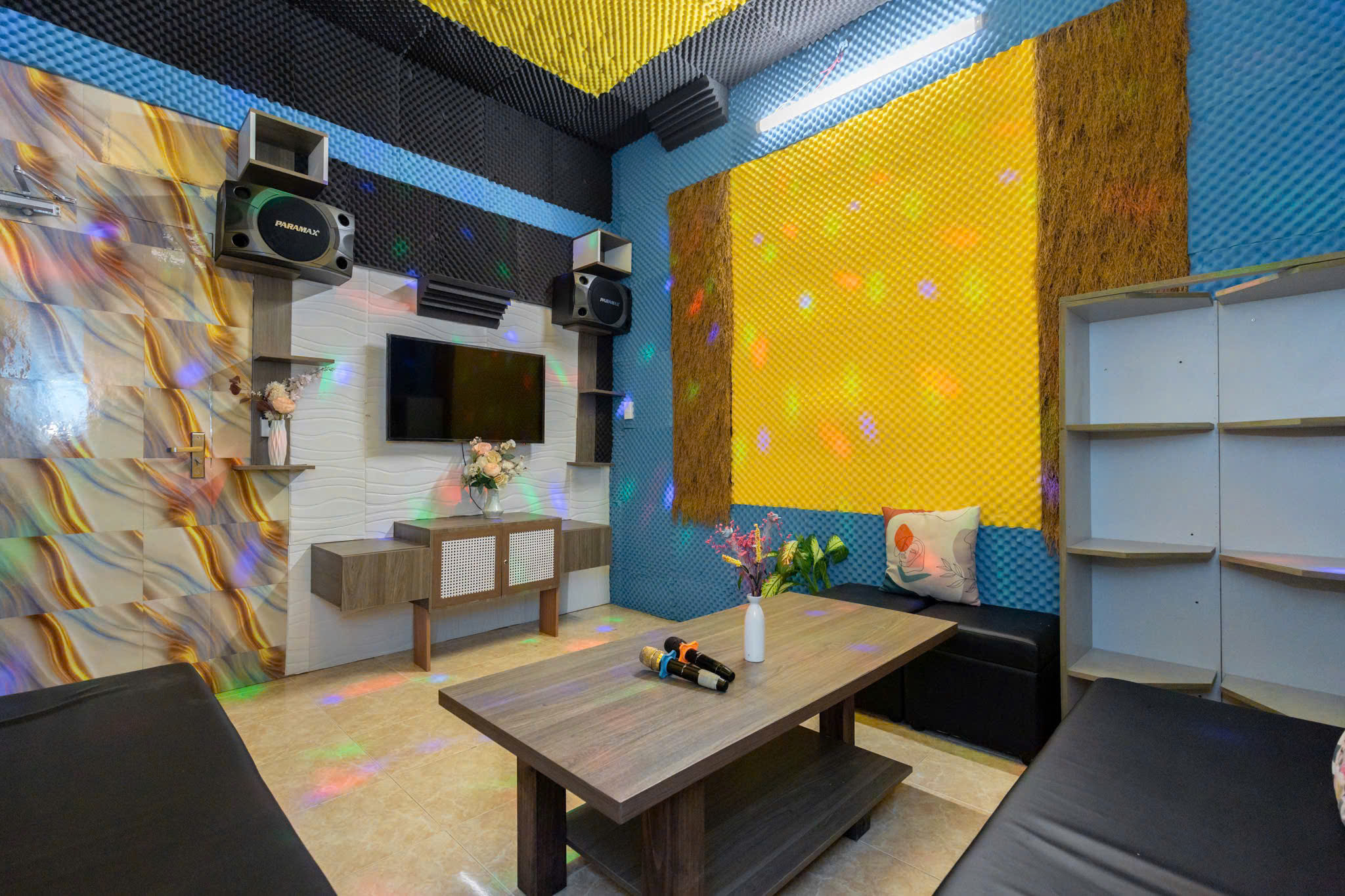 4F Lạc Long Quân 5