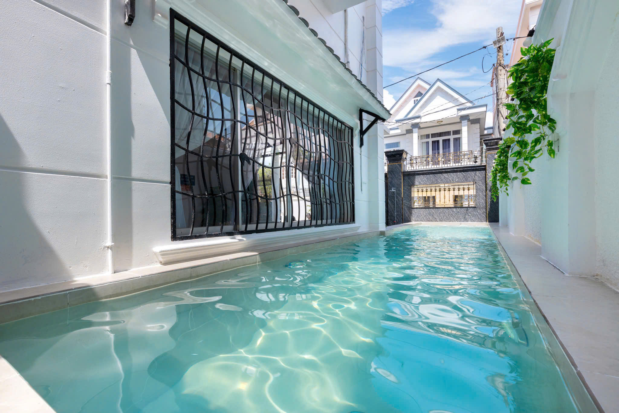 4F Lạc Long Quân 3