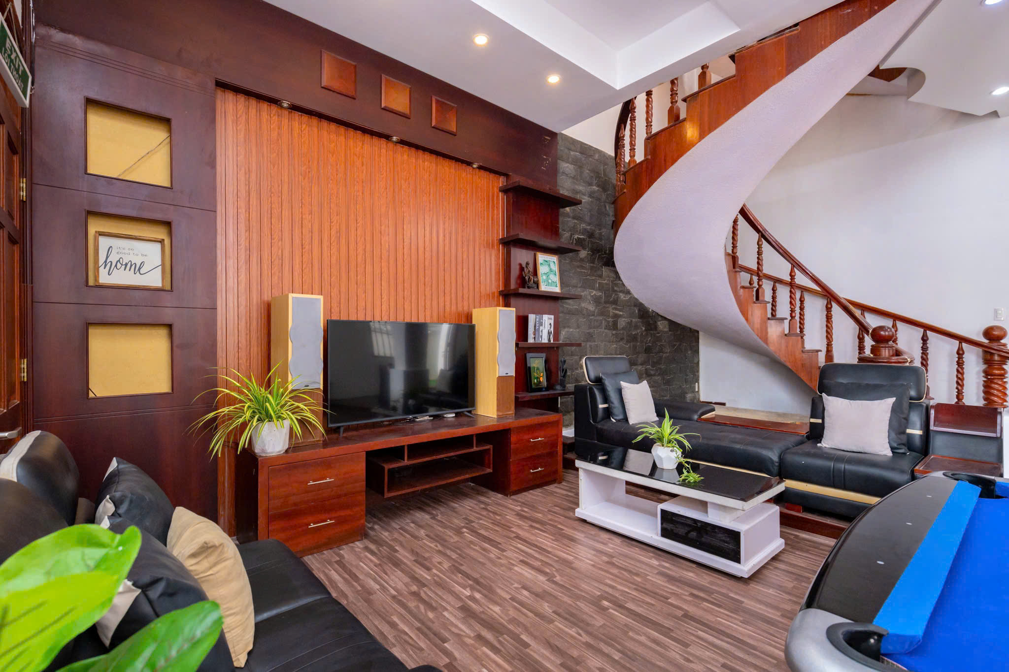 8F Lạc Long Quân 2