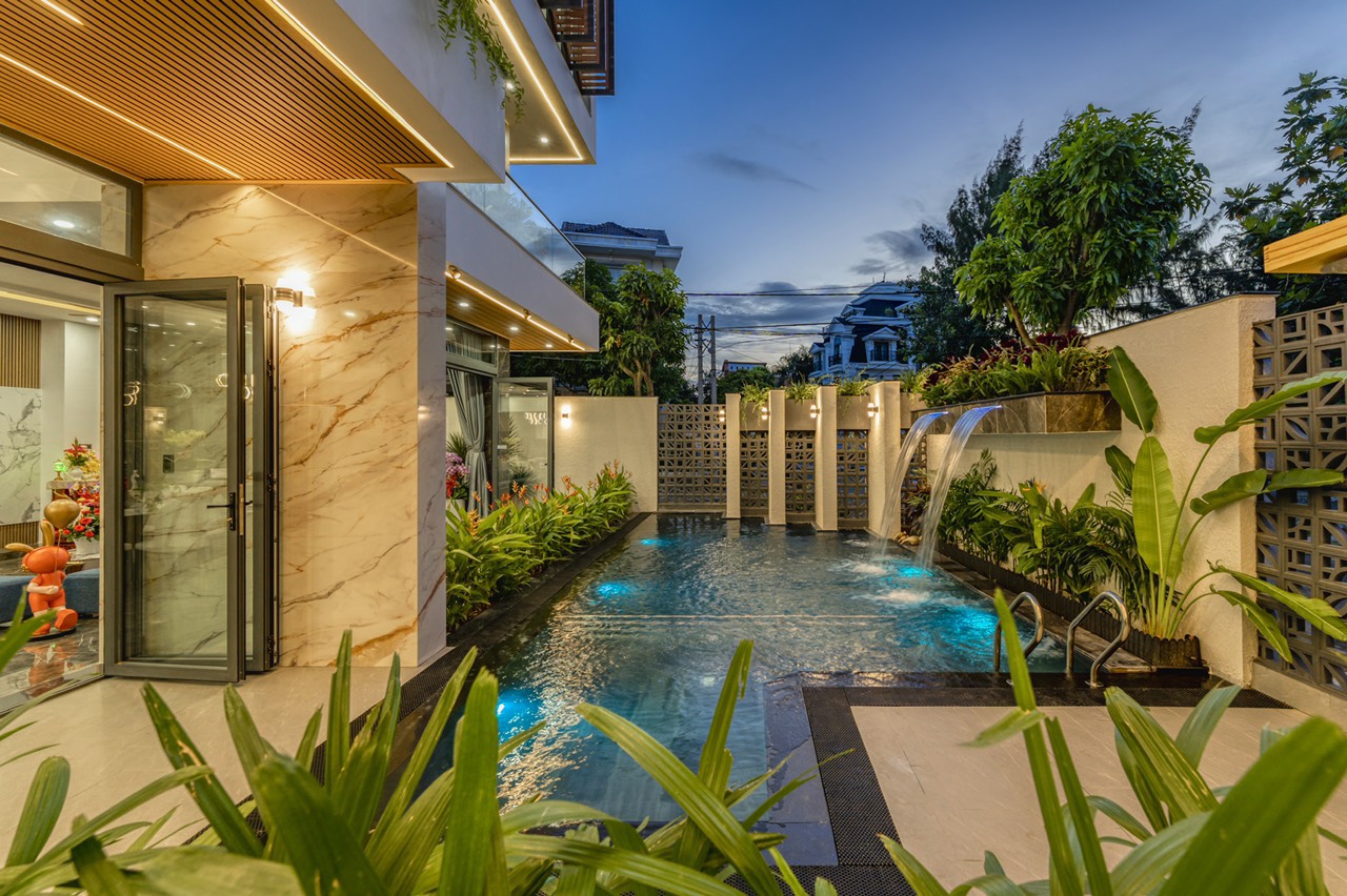 C12 Tô Ngọc Vân 2