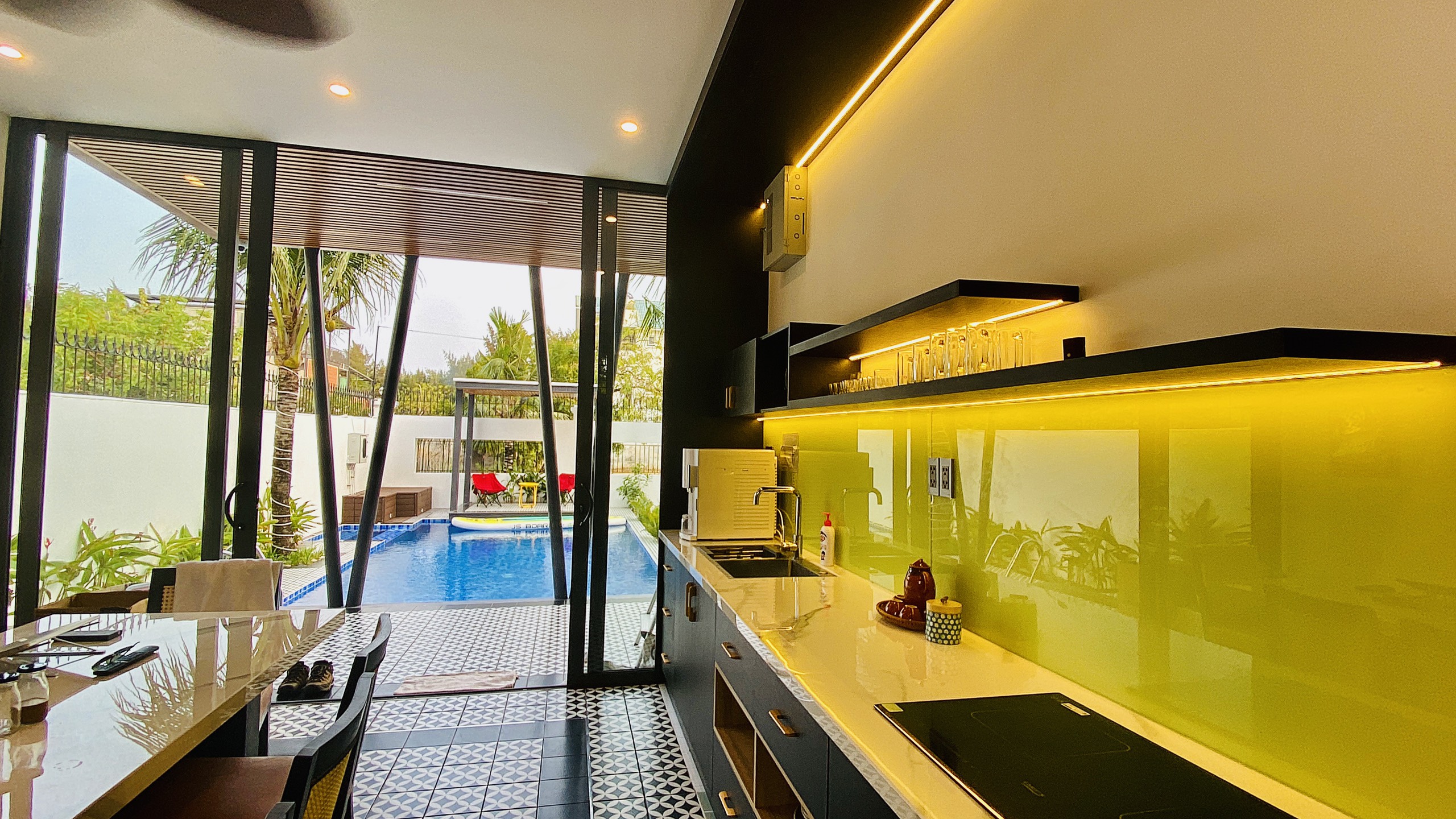 A8 Thuỳ Dương 3 4