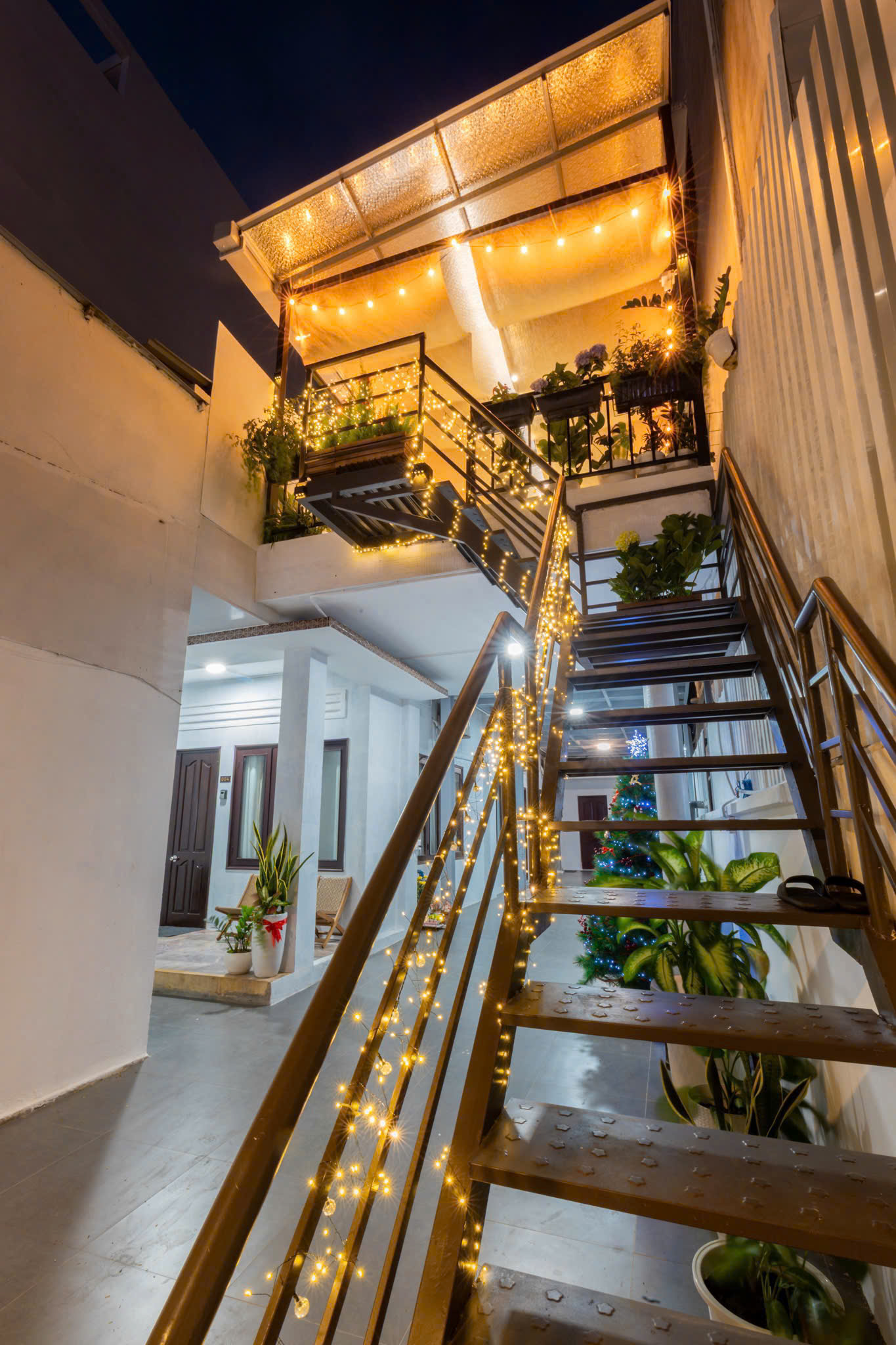 85 Hoàng Hoa Thám 2