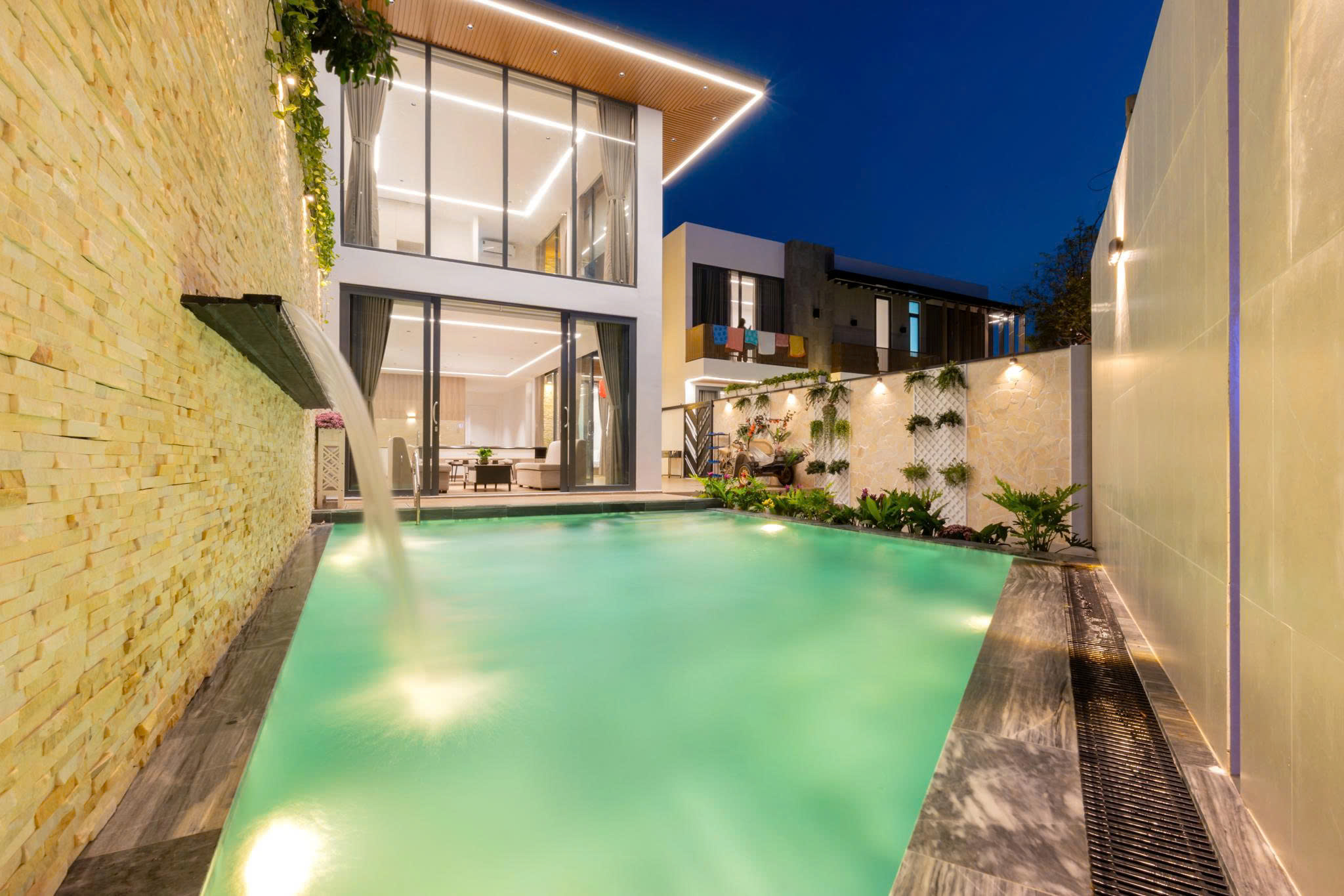 9 Nguyễn Hữu Tiến 2