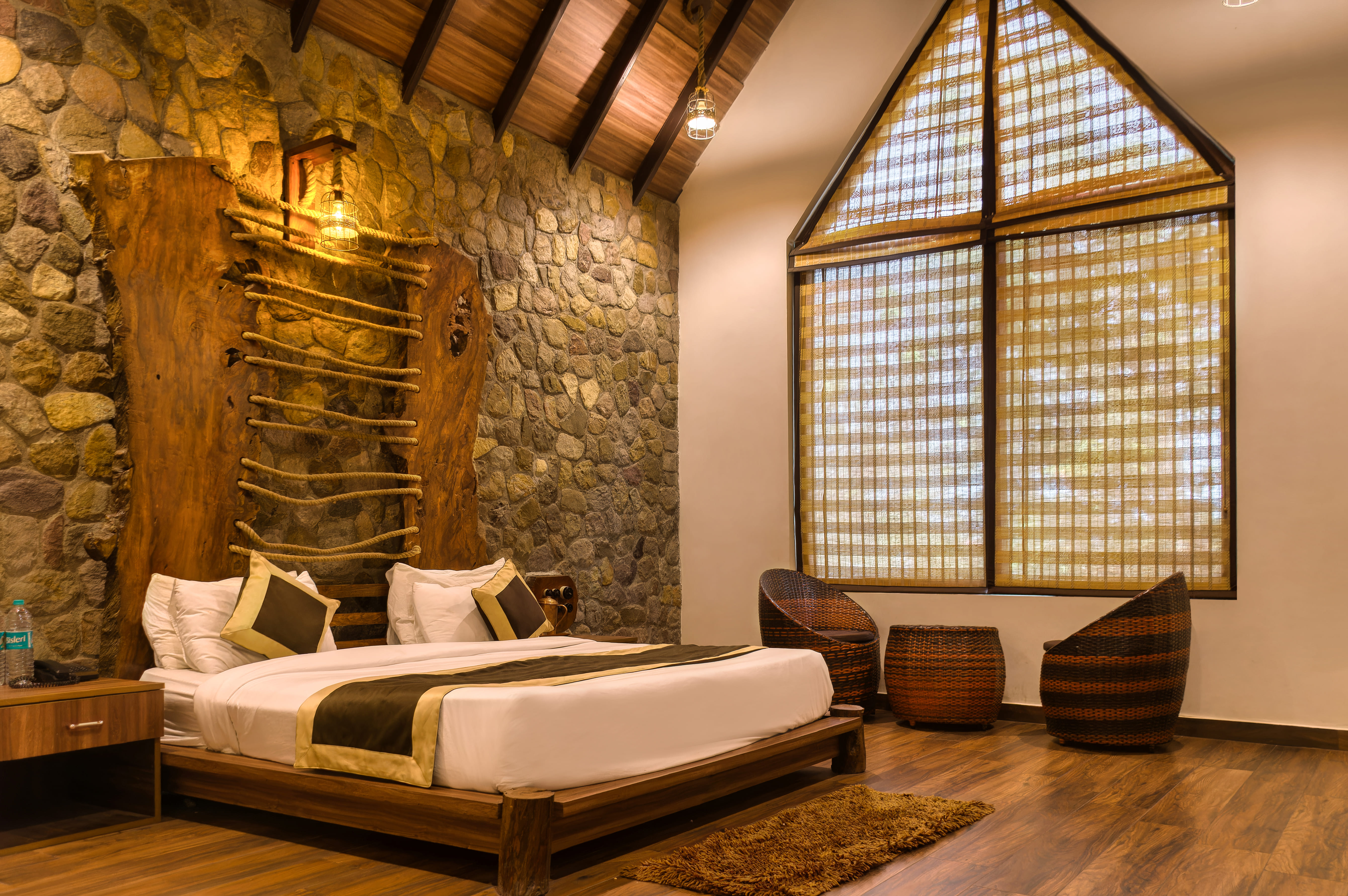 Mystic Inn - A Luxury Villa - Image 3