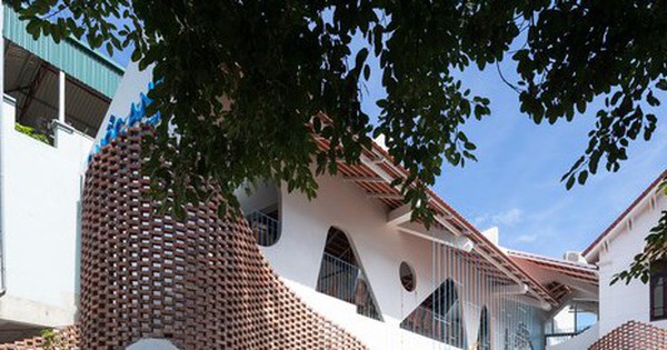 Mê mẩn với ngôi nhà mái ngói đỏ ở Sơn La Mê mẩn với ngôi nhà mái ngói đỏ ở Sơn La