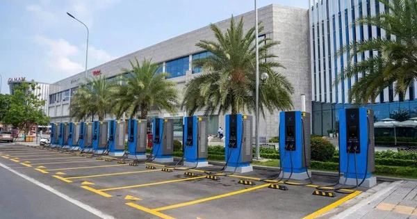 Hà Nội “bật đèn xanh” cho thí điểm lắp trạm sạc, thúc đẩy phương tiện sử dụng điện Hà Nội “bật đèn xanh” cho thí điểm lắp trạm sạc, thúc đẩy phương tiện sử dụng điện