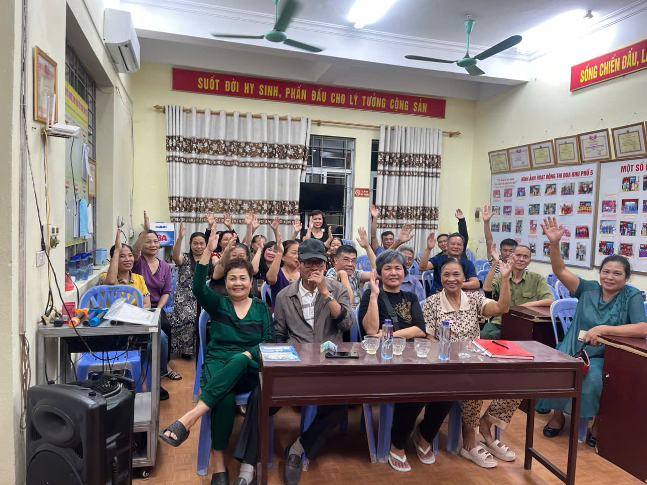 Sôi nổi Chiến dịch "100 ngày đêm" nâng cao chất lượng đô thị- Ảnh 2. Sôi nổi Chiến dịch "100 ngày đêm" nâng cao chất lượng đô thị- Ảnh 2.