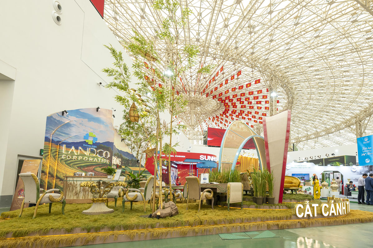 Nội thất sáng tạo Đòng Đòng ấn tượng tại Triển lãm 80 năm Hành trình Độc lập – Tự do – Hạnh phúc Nội thất sáng tạo Đòng Đòng ấn tượng tại Triển lãm 80 năm Hành trình Độc lập – Tự do – Hạnh phúc