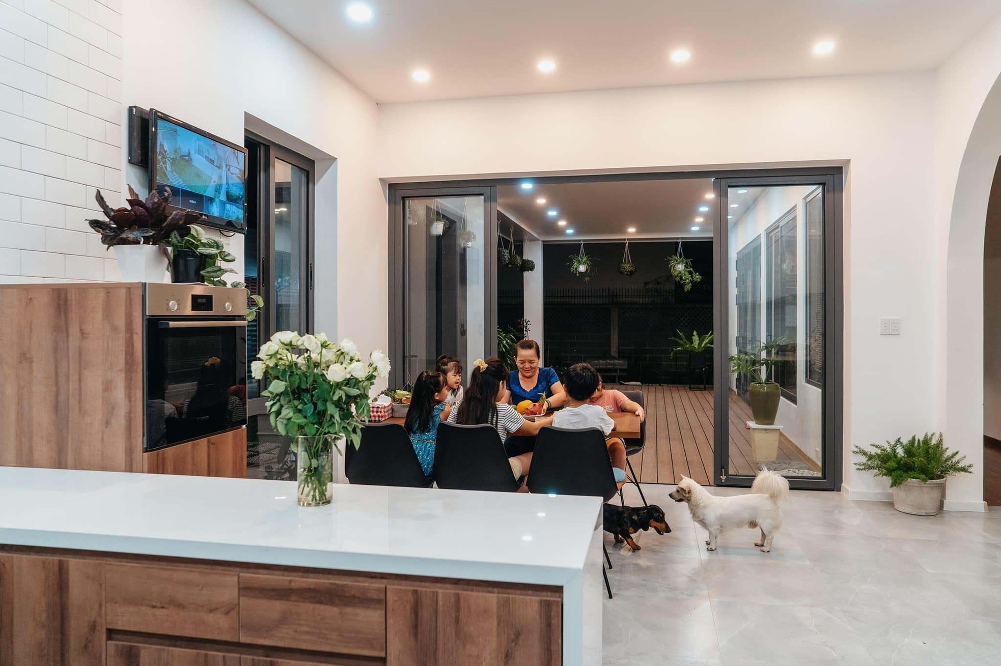 Mê mẩn với mẫu nhà cho 3 thế hệ sinh sống ở Đồng Nai - Ảnh 15. Mê mẩn với mẫu nhà cho 3 thế hệ sinh sống ở Đồng Nai - Ảnh 15.