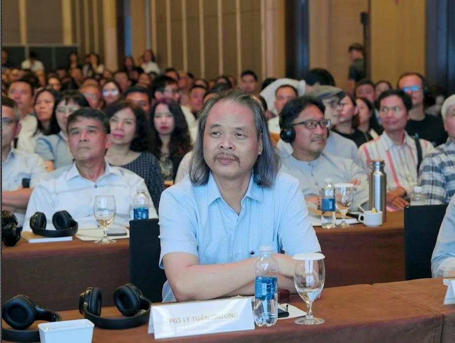 PGS.TS Lý Tuấn Trường: Vai trò của vật liệu gỗ trong định hình bản sắc thiết kế Việt PGS.TS Lý Tuấn Trường: Vai trò của vật liệu gỗ trong định hình bản sắc thiết kế Việt