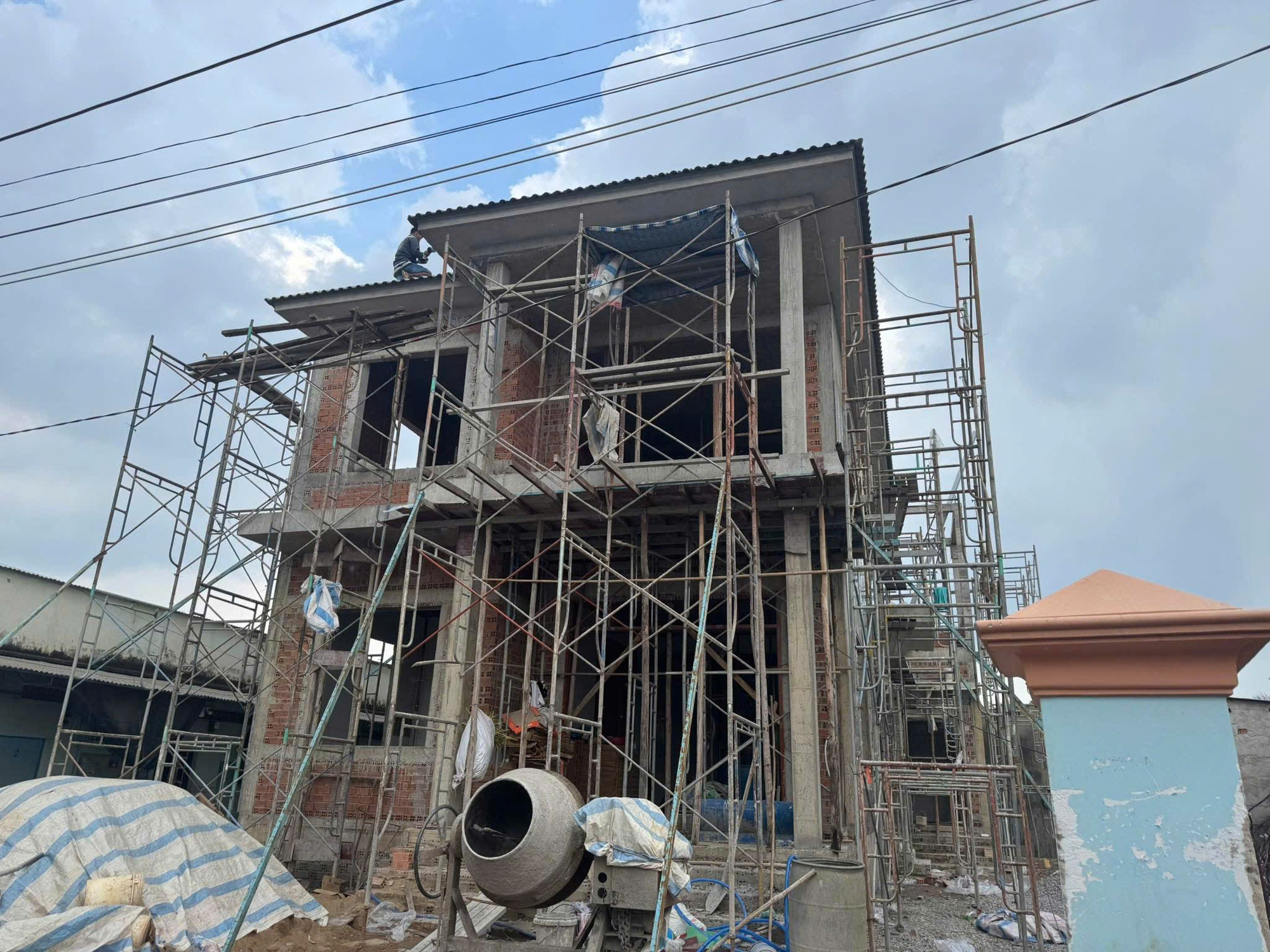 Trả giá đắt khi xây nhà bằng "giao khoán niềm tin"- Ảnh 3.