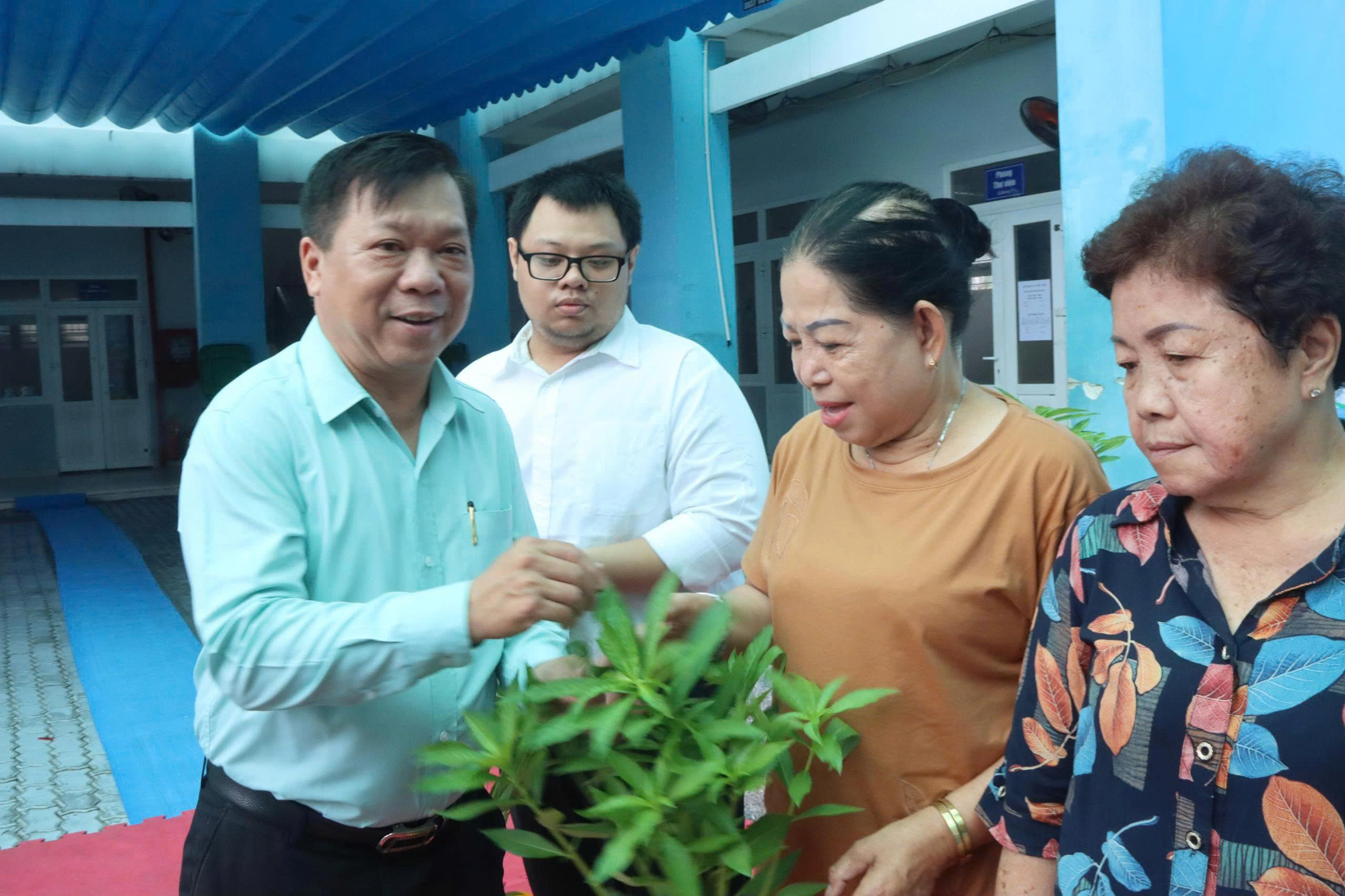 Ra mắt loạt công trình Vườn cây Công đoàn, Thành phố muôn sắc hoa - Ảnh 2.