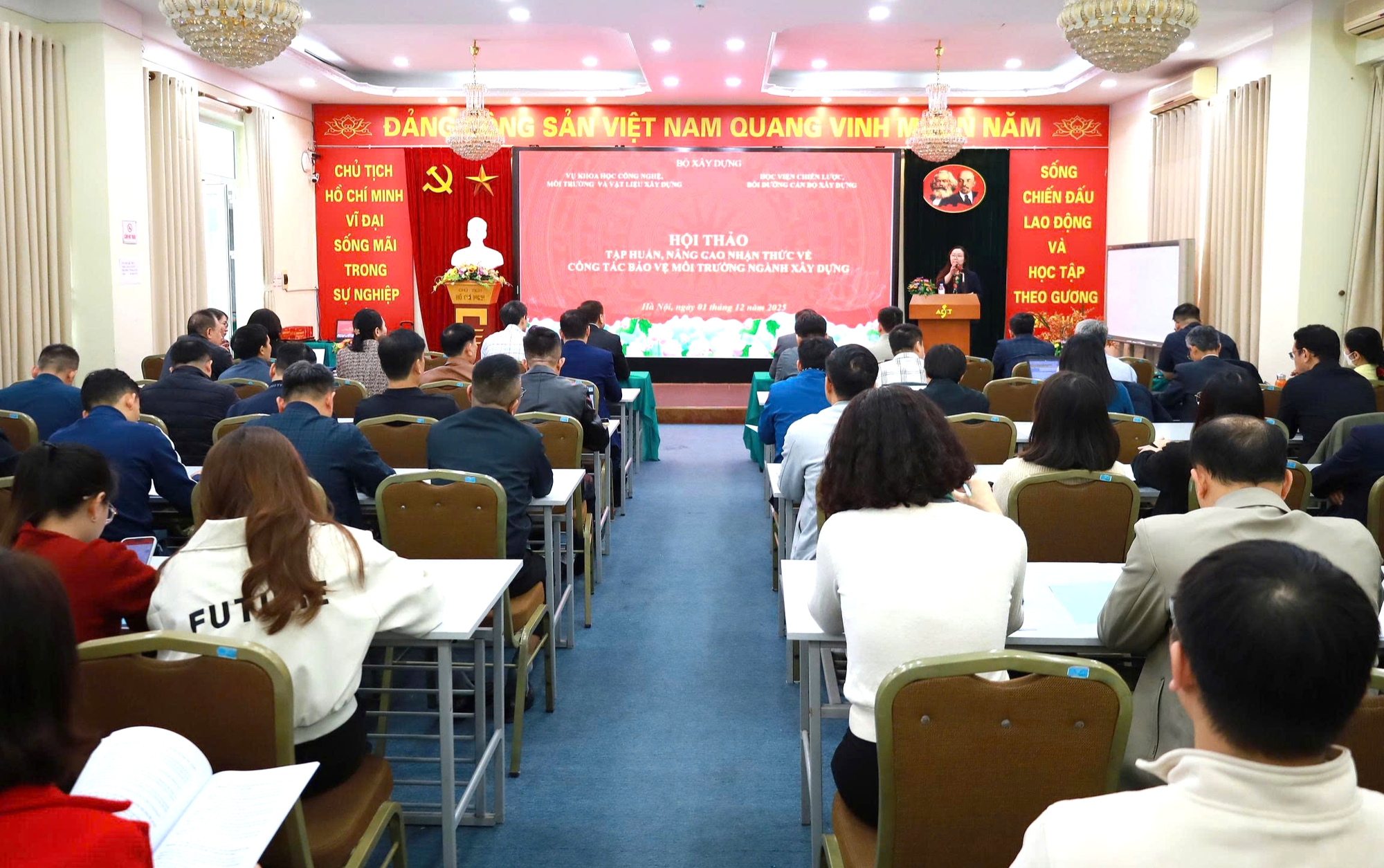 Tập huấn nâng cao nhận thức về bảo vệ môi trường trong ngành Xây dựng- Ảnh 2.