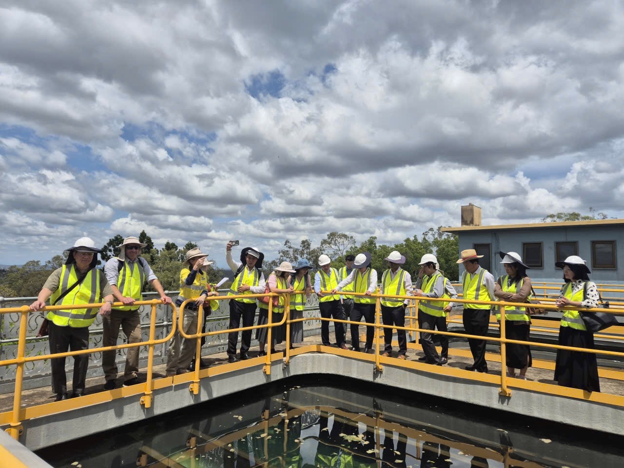 Hoàn thiện pháp lý, thu hút tư nhân đầu tư hạ tầng cấp, thoát nước- Ảnh 5. Hoàn thiện pháp lý, thu hút tư nhân đầu tư hạ tầng cấp, thoát nước- Ảnh 5.