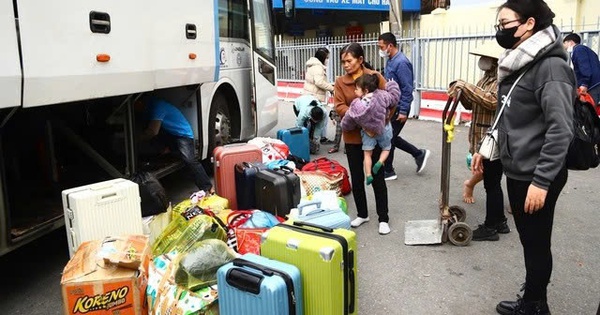 Hà Nội CHỐNG ‘chặt chém’ vé Tết, đảm bảo ĐỦ XE! Hà Nội yêu cầu bố trí đủ phương tiện, nghiêm cấm tự ý tăng giá dịp Tết