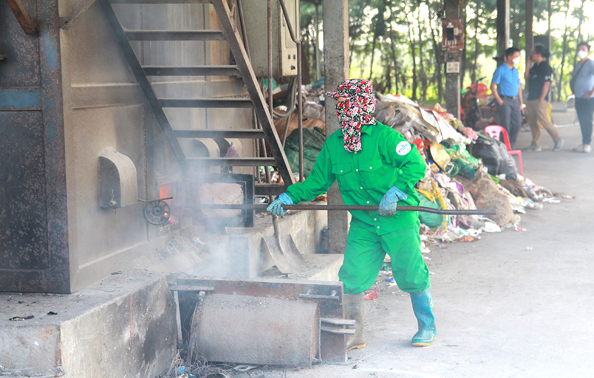 Bộ Xây dựng ban hành sửa đổi quy chuẩn về hệ thống công trình hạ tầng kỹ thuật- Ảnh 2. Bộ Xây dựng đã sửa đổi tỷ lệ sử dụng đất trong cơ sở đốt chất thải rắn.