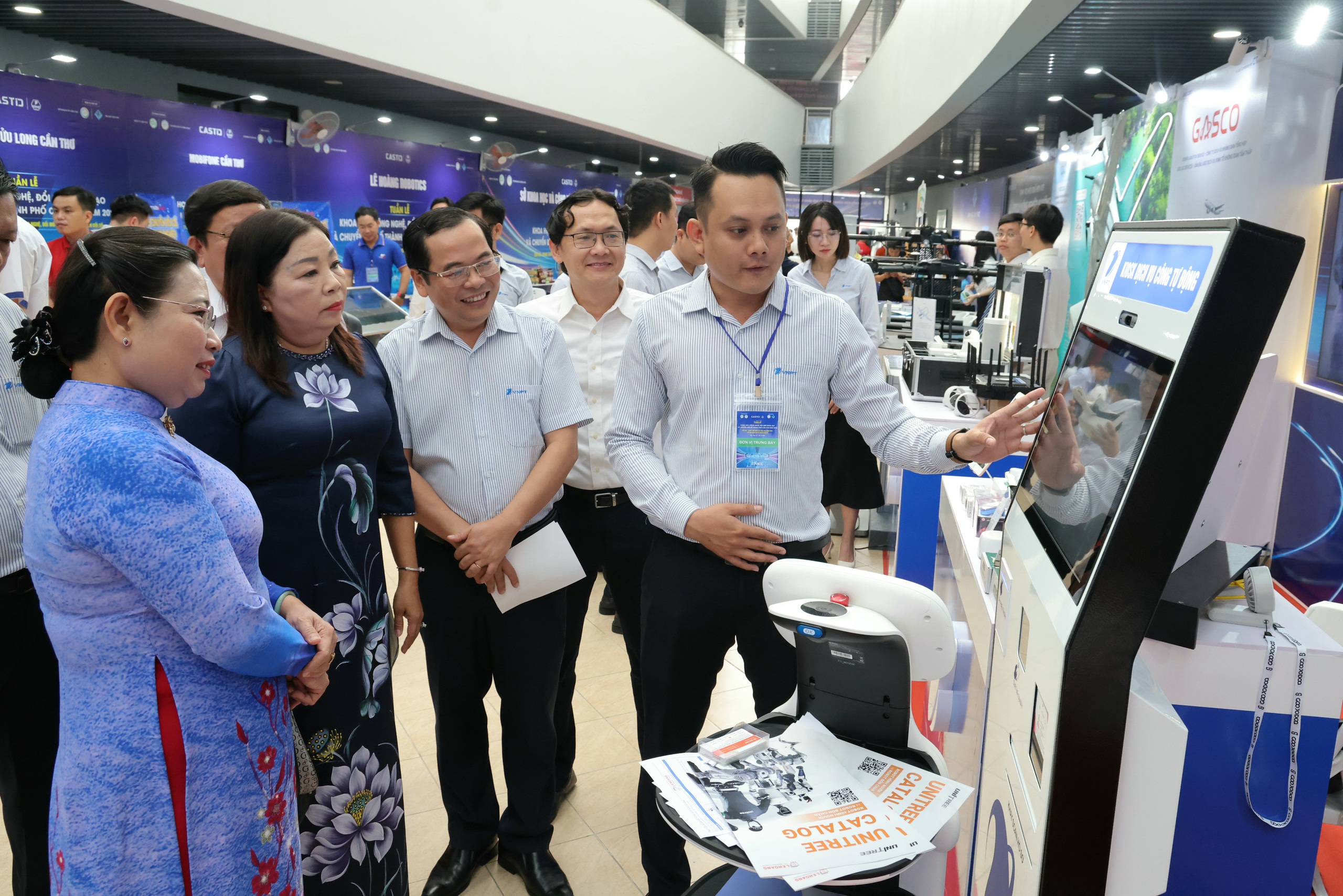 Cần Thơ xây dựng đô thị thông minh theo hướng nào?- Ảnh 3. Cần Thơ xây dựng đô thị thông minh theo hướng nào?- Ảnh 3.