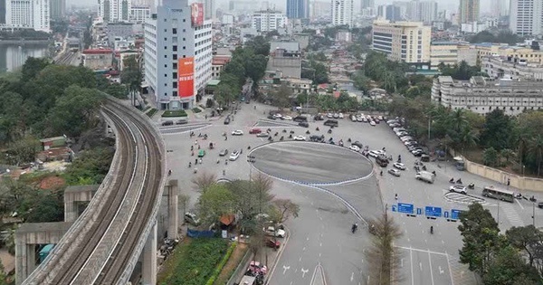 Hà Nội thí điểm 39 điểm sạc, đổi pin xe điện: Đột phá! Hà Nội đề xuất thí điểm lắp đặt trạm sạc, tủ đổi pin xe điện tại 39 điểm đỗ xe