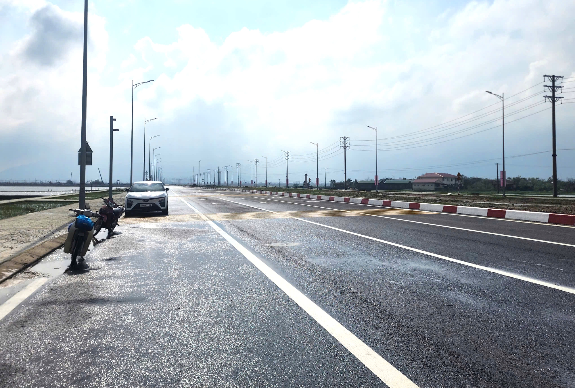 Hà Tĩnh: Gỡ nút thắt giải phóng mặt bằng để tăng tốc dự án ở khu kinh tế Vũng Áng- Ảnh 3.