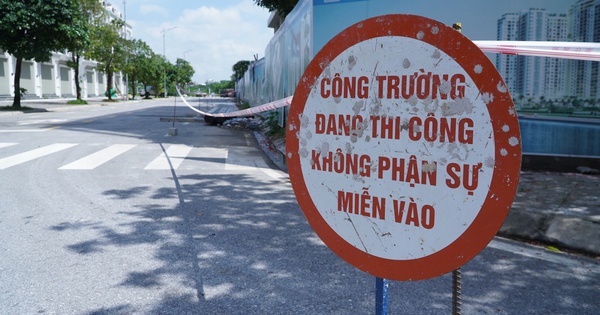 Hà Nội: Siết chặt xây dựng, đình chỉ nhiều công trình gây ô nhiễm Hà Nội: Đình chỉ thi công công trình xây dựng không đảm bảo điều kiện về môi trường
