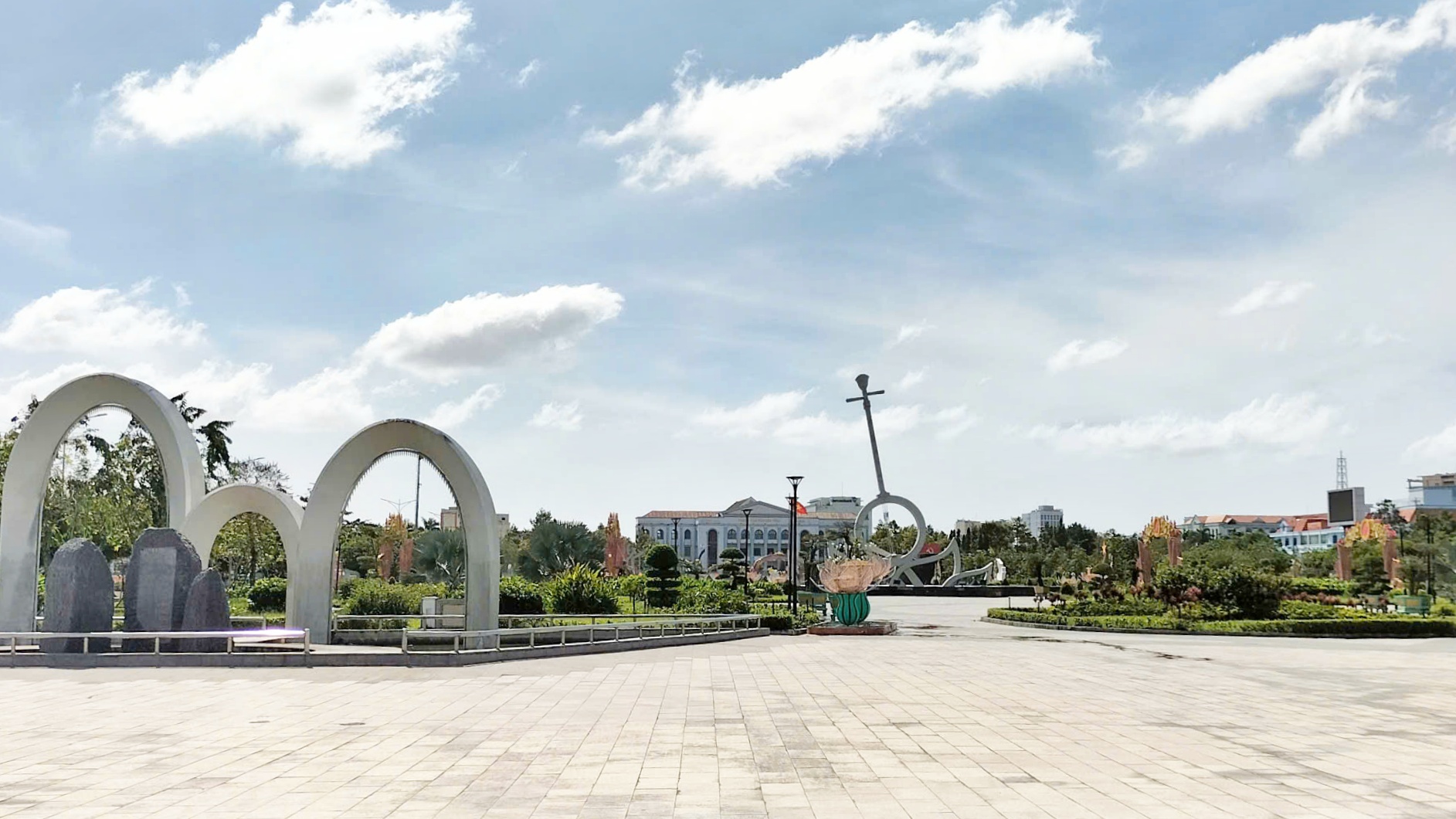 Cà Mau sắp xếp nhà, đất công dôi dư hoàn thành trong quý I/2026- Ảnh 2.