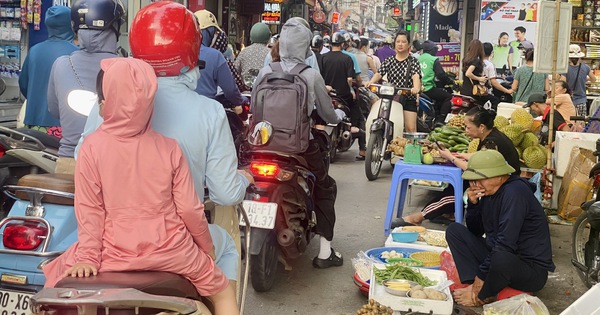 Hà Nội: Loạt chợ cóc, kinh doanh tự phát SẮP BỊ DẸP BỎ! Hà Nội có bao nhiêu chợ cóc, kinh doanh tự phát sẽ bị giải tỏa?