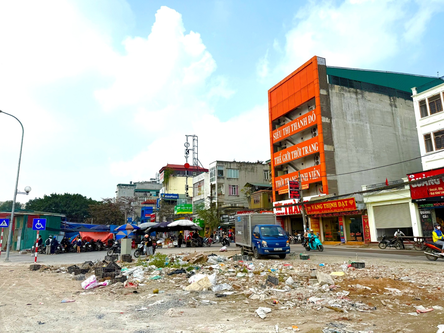 Quản lý chất thải rắn sinh hoạt: Thay đổi thói quen xả rác, nâng trách nhiệm người dân- Ảnh 2. Quản lý chất thải rắn sinh hoạt: Thay đổi thói quen xả rác, nâng trách nhiệm người dân- Ảnh 2.