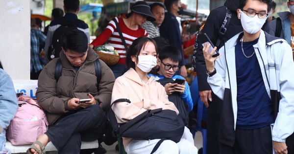 Hà Nội Tết Dương lịch: Đường phố, bến xe vắng lạ thường Cận cảnh bến xe, đường phố Hà Nội ngày đầu nghỉ Tết Dương lịch