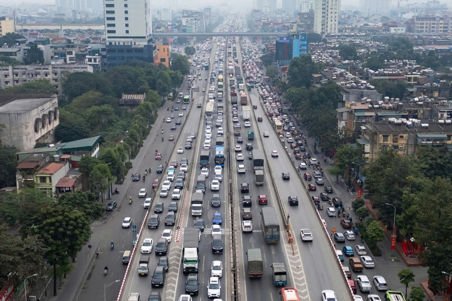 Sở Giao thông Vận tải Hà Nội tăng cường đảm bảo ATGT và tiếp nhận phản ánh trong dịp lễ.